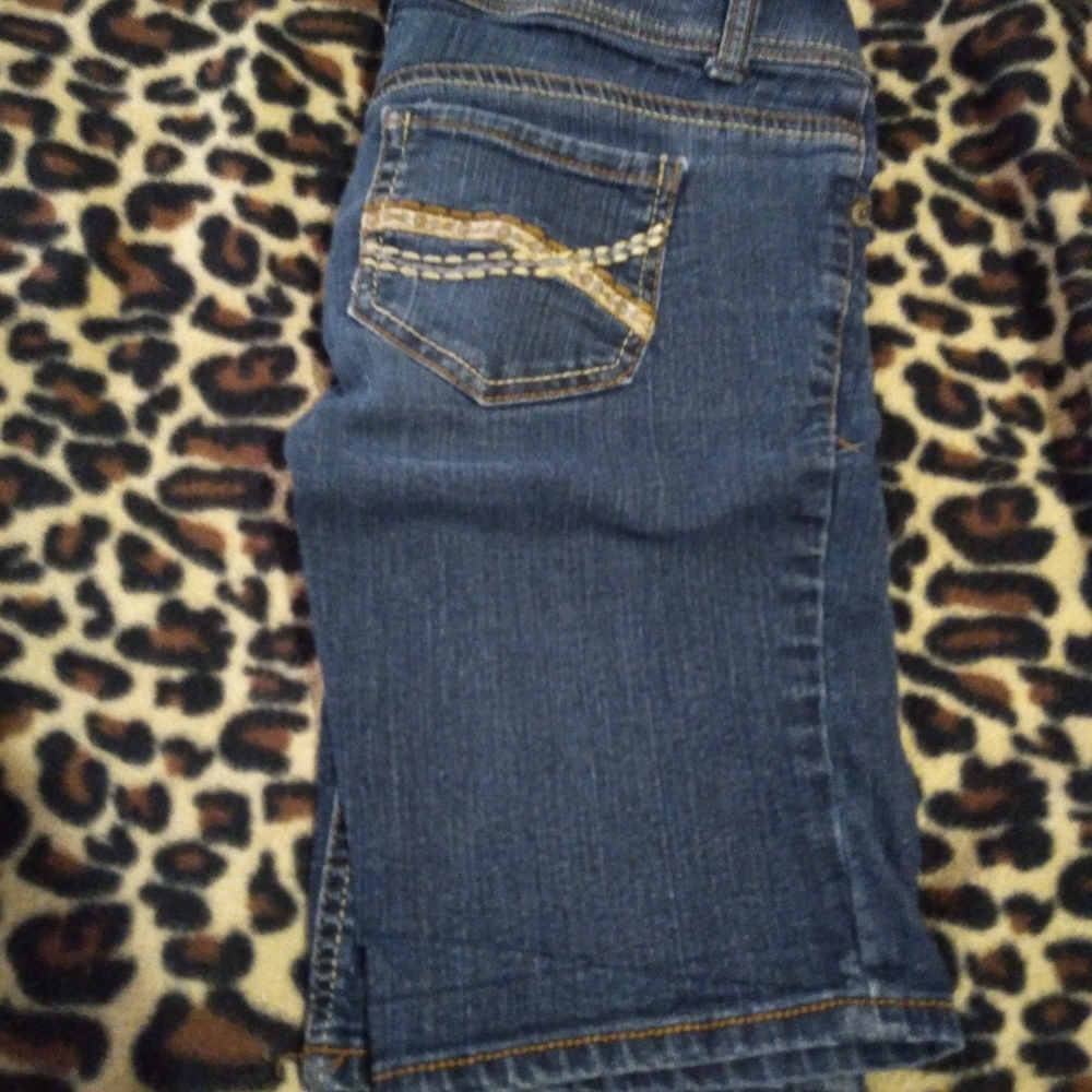 Jean - Picture 2 of 3